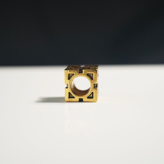 祥瑞转运珠 Auspicious Bead 祥瑞转运珠 Auspicious Bead