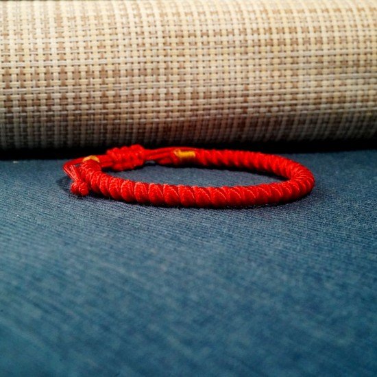 开运红绳 Lucky Red Rope