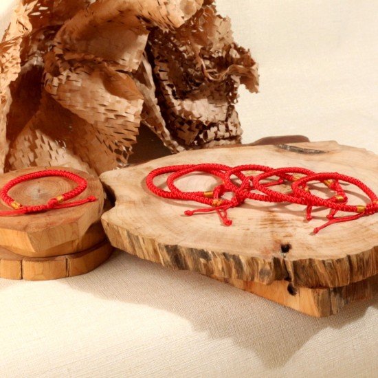 开运红绳(5条送1条) Lucky Red Rope(1free for 5Bracelet) 开运红绳(5条送1条) Lucky Red Rope(1free for 5Bracelet)