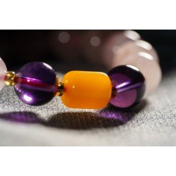 粉紫 + 蜜蜡手链 Rose Quartz + Beeswax Bracelet 粉紫 + 蜜蜡手链 Rose Quartz + Beeswax Bracelet
