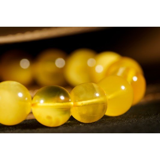 蜜蜡手链 Beeswax Amber Bracelet 蜜蜡手链 Beeswax Amber Bracelet