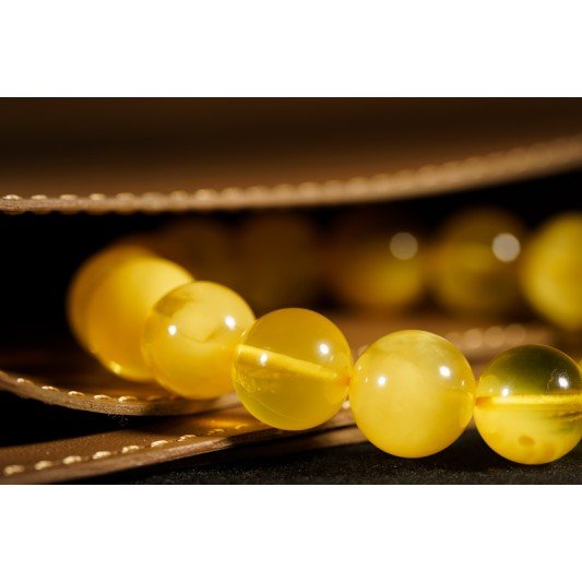 蜜蜡手链 Beeswax Amber Bracelet 蜜蜡手链 Beeswax Amber Bracelet
