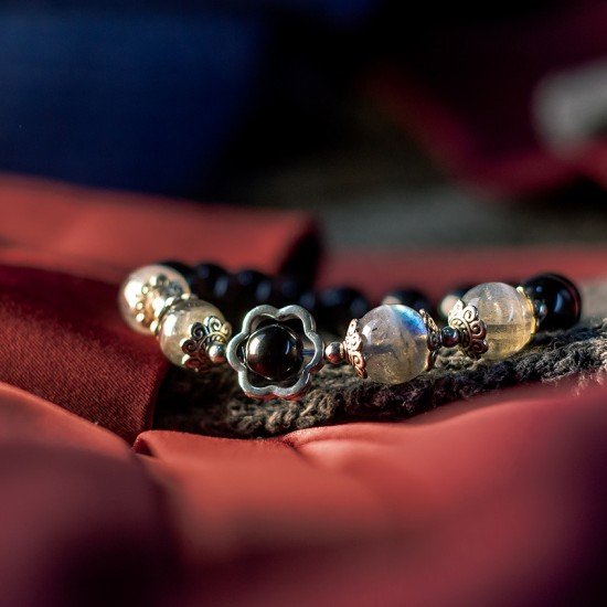 黑曜石+拉长石手链 Mix Crystal Bracelet (Obsidian + Labradorite) 黑曜石+拉长石手链 Mix Crystal Bracelet (Obsidian + Labradorite)