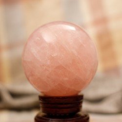 粉水晶球 Rose Quartz Ball 粉水晶球 Rose Quartz Ball